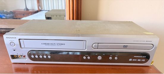LG Blu-ray & DVD Player – Model BD530