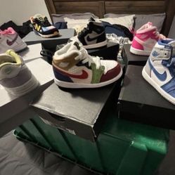 Size 6c  Jordan’s, New Balance, $45, Grey, 990 v5, AF1s..Nikes, Jordan’s $50  & $55..Some 2 pairs For $100.00 (also 7c read Description 👇🏽