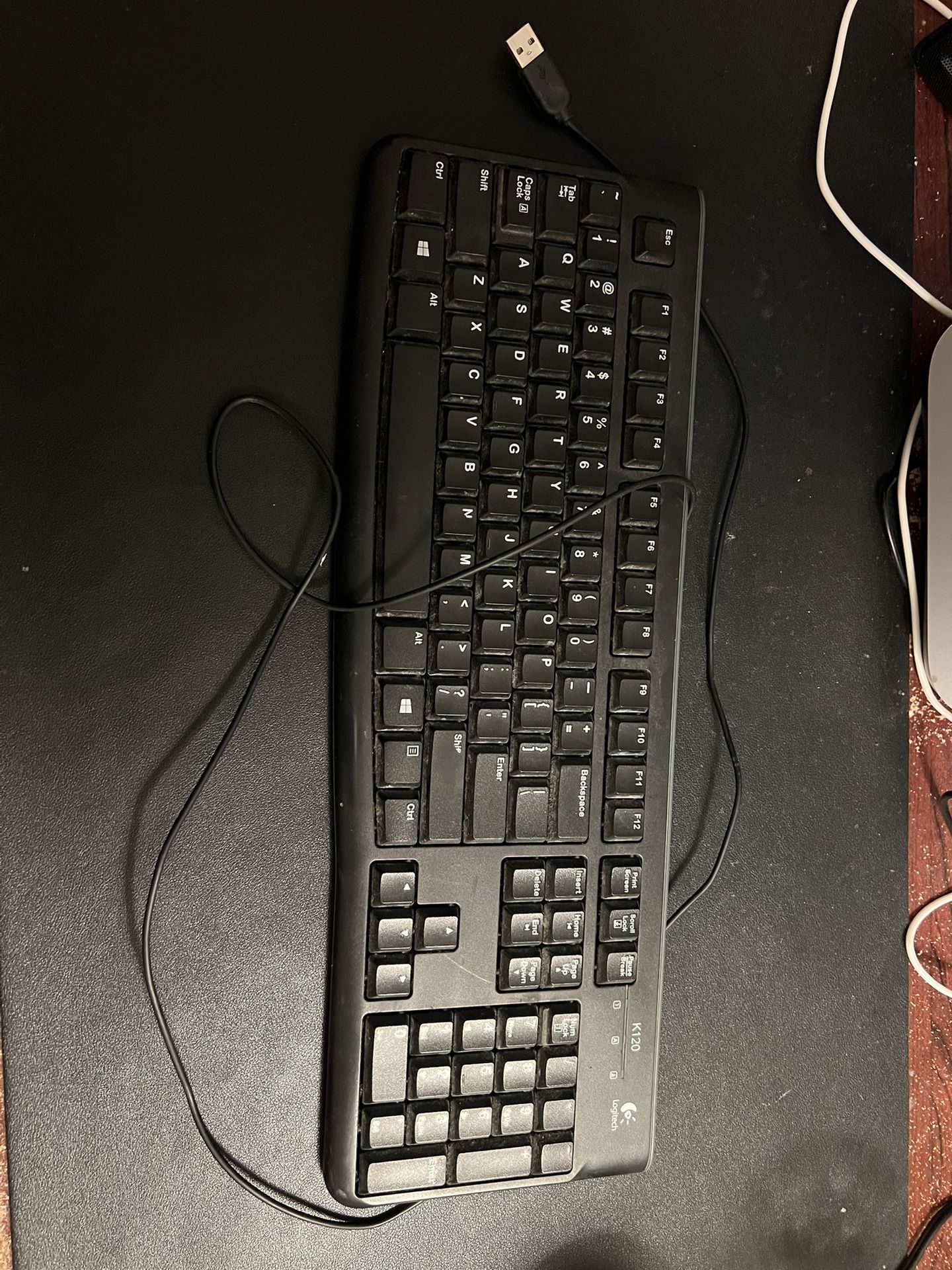 Logitech K120 Wired USB Keyboard And Mouse – Works Great