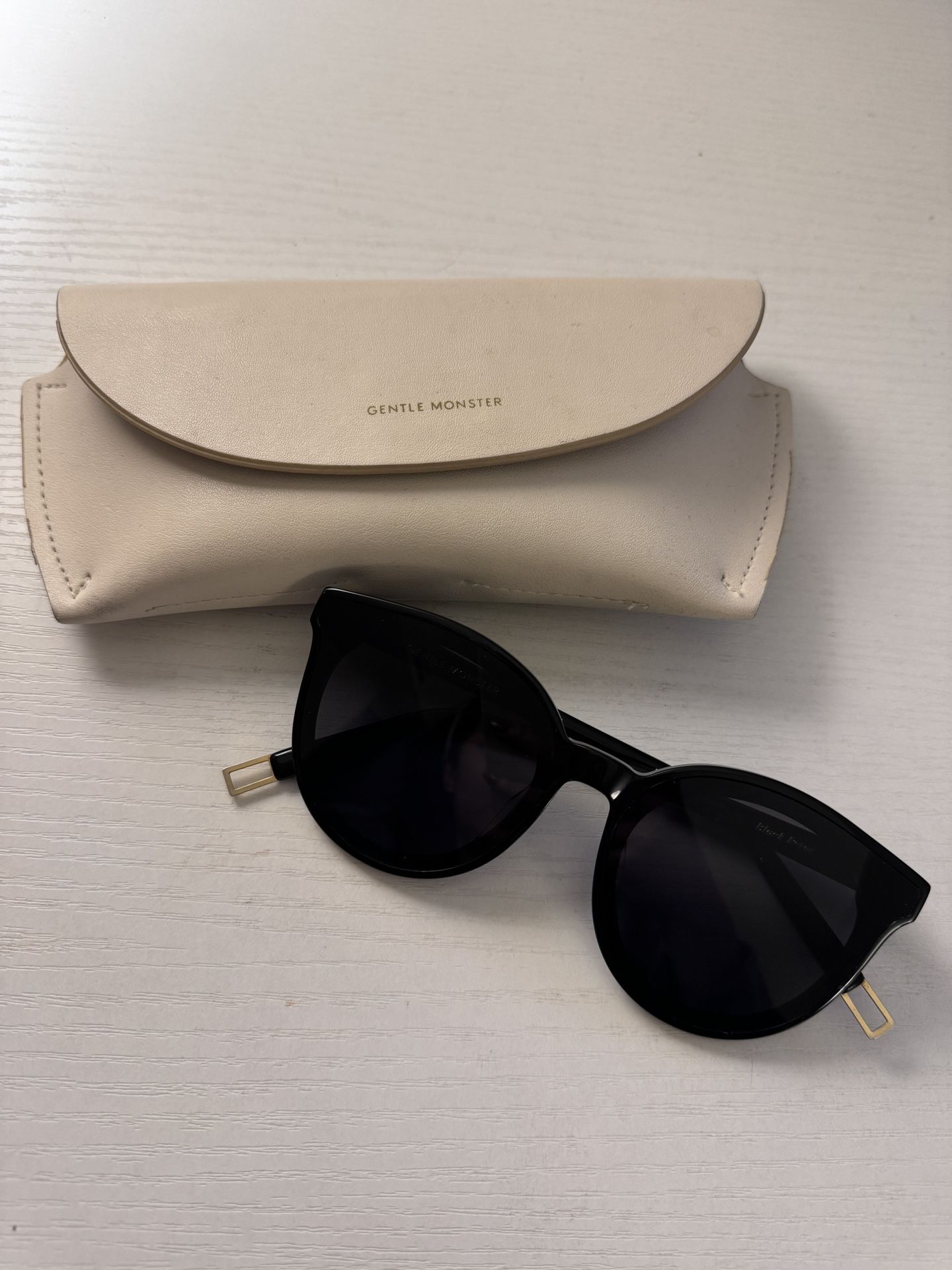 GENTLE MONSTER sunglasses Black Peter 01