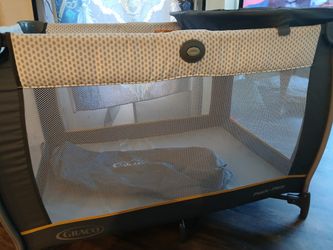 Graco Pack And Play With Changing Table Attachment