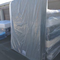 New Full Size Mattress And Box Spring