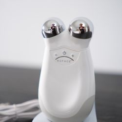 NUFACE TRINITY FACIAL TONING DEVICE