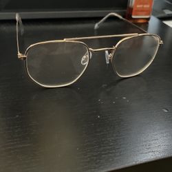 Clear Glasses (NOT PRESCRIPTION)