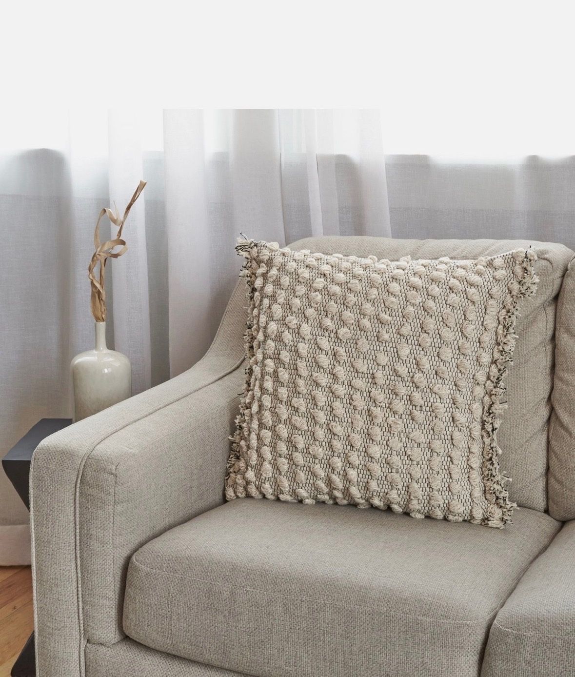 Decorative Pillows x2 Neutral (Vanilla/Rich Black)