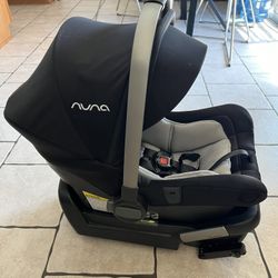 Nuna Pipa Lite LX Car seat
