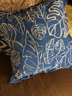 allen + roth outdoor palm pillow