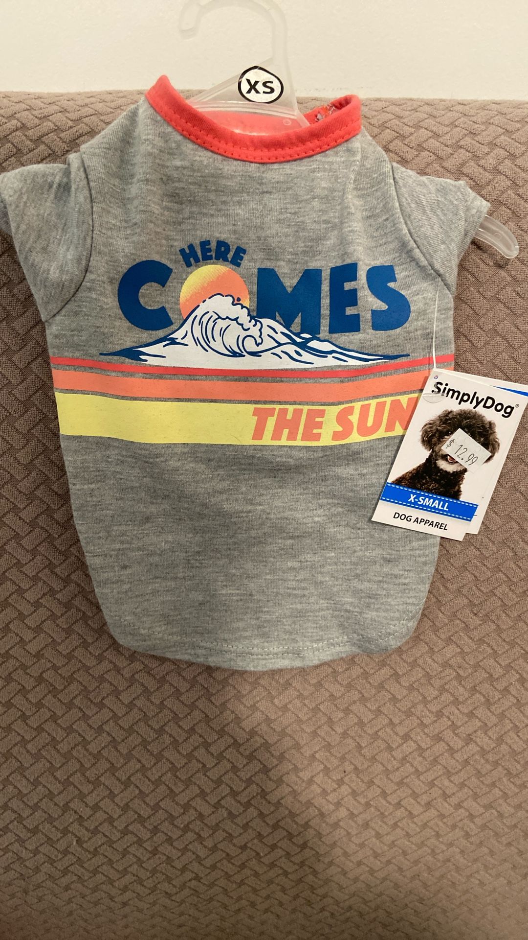 XS NEW W tag Dog Outfit/Tshirt 5-10 Lbs