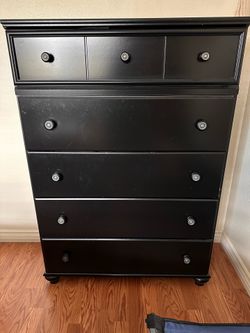 Dresser Tall black 5 drawers