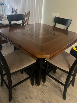 Lazy Susan table with 4 chairs