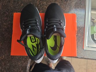 Nike Air Zoom Pegasus 38 Size 7.5 Wide