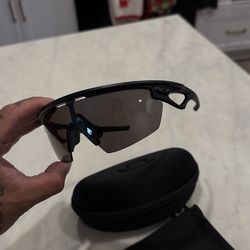 Oakley Sphaera sunglasses