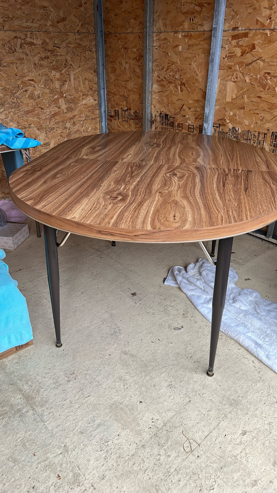 Laminate Wood Table With Leaf 