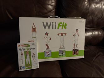 Wii fit board + Wii fit plus game !