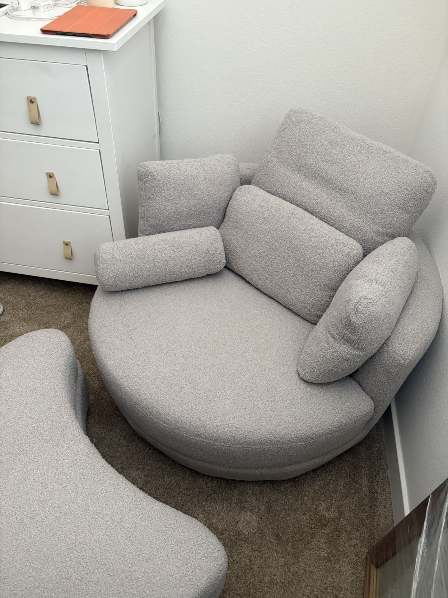 Swivel chair