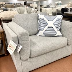 New Chair 1/2 — Performance Fabric 