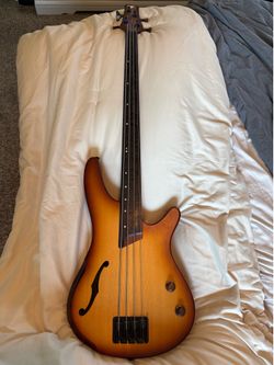 Ibanez SoundGear SRH500F Fretless Bass