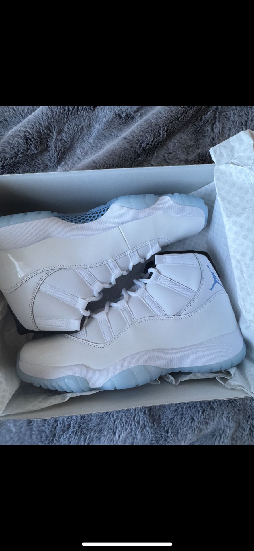 Jordan 11s Retro Legend Blue