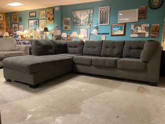 ASHLEY Dark Grey Tufted 4-Seat Sectional w/ Lounger
