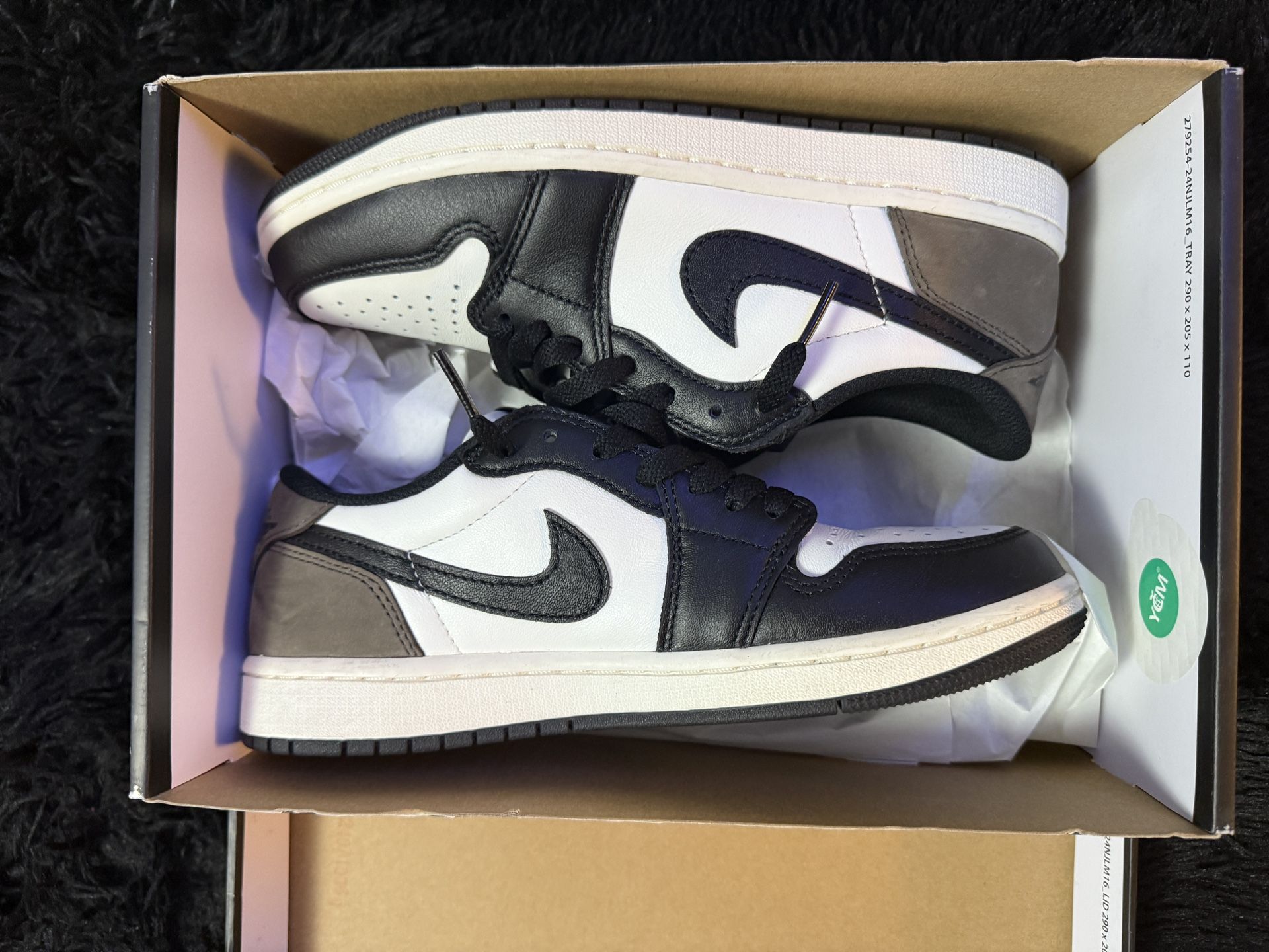 Jordan’s 1 Low Mocha
