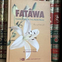 New, Fatawa: Essential Rulings for Every Muslim Woman (Hardback)