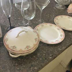 Beautiful Wine Glass And Plates 