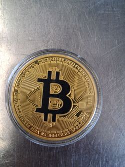 RARE gold plated bitcoin silver coin (quantum TCG limited edition)