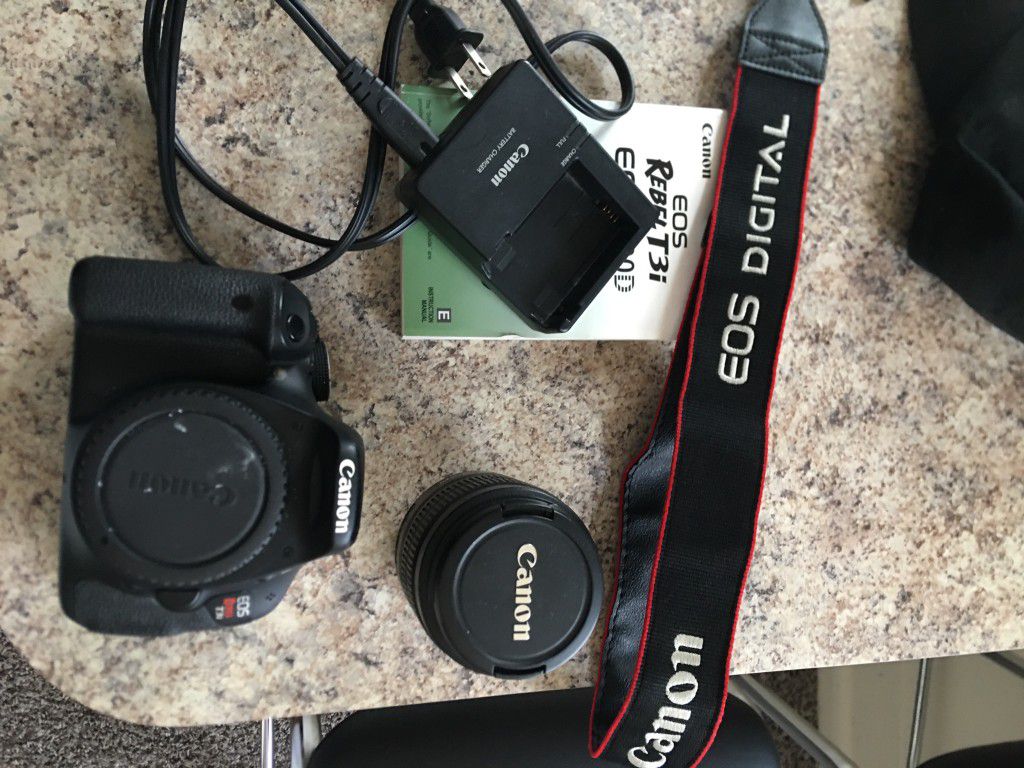 Camera: Canon EOS Rebel t3i DSLR