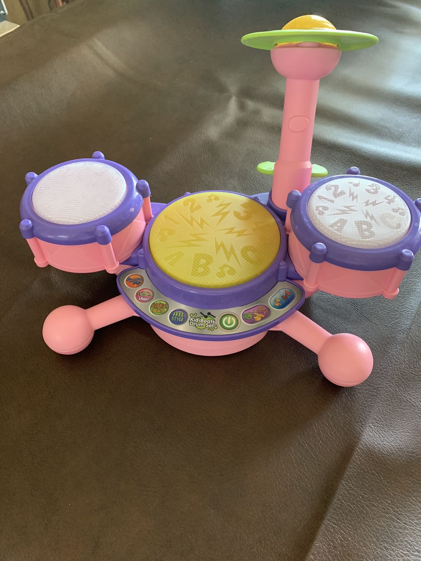 KidiBeats Drum set, a toddler / baby toy :-)