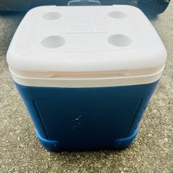IGLOO 60 qt Wheeled Cooler