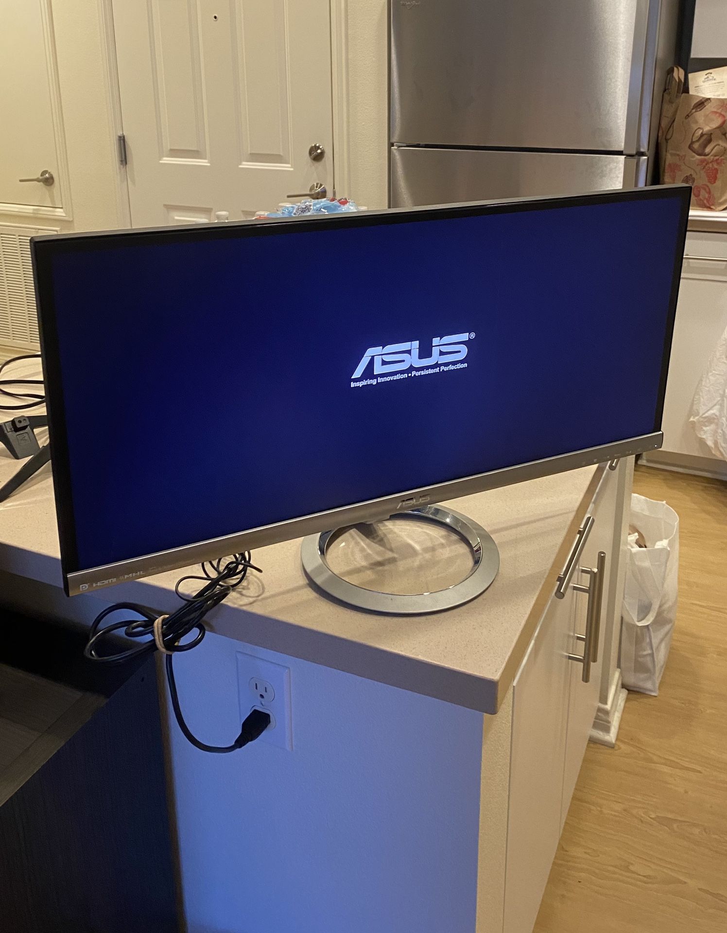 Asus 29 Inch Ultra Wide Monitor Matte Finish Display MX299Q For Sale Asus 29 Inch Ultra Wide Monitor Matte Finish Display MX299Q For Sale