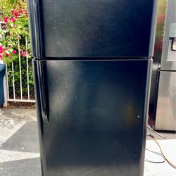 Frigidaire Fridge (Delivery)