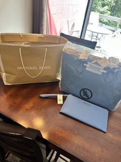 Michael Kors Bag And Wristlet