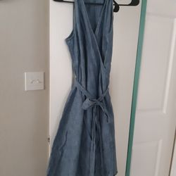 Clothes In EXCELLENT CONDITION, Each Piece $3