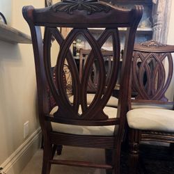 4 Beautiful Dining Room Chairs