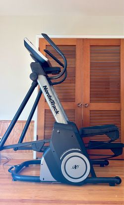 Nordic Track Free Stride Trainer Elliptical Model FS14i