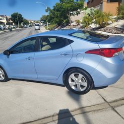 2012 Hyundai Elantra