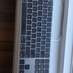 Apple Magic Keyboard with Number Pad (lightning)