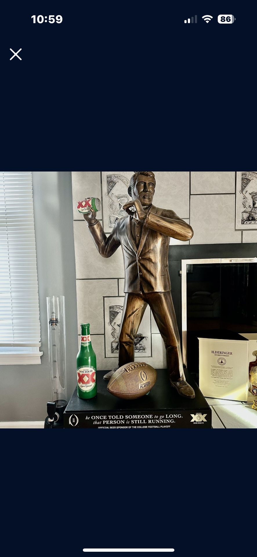 Statue!