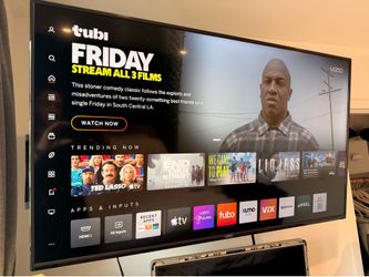 🚨 MOVING SALE 🚨 50” Vizio Smart TV w Pivot Wall Mount