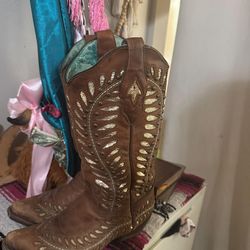 Women's western boots size 8.5