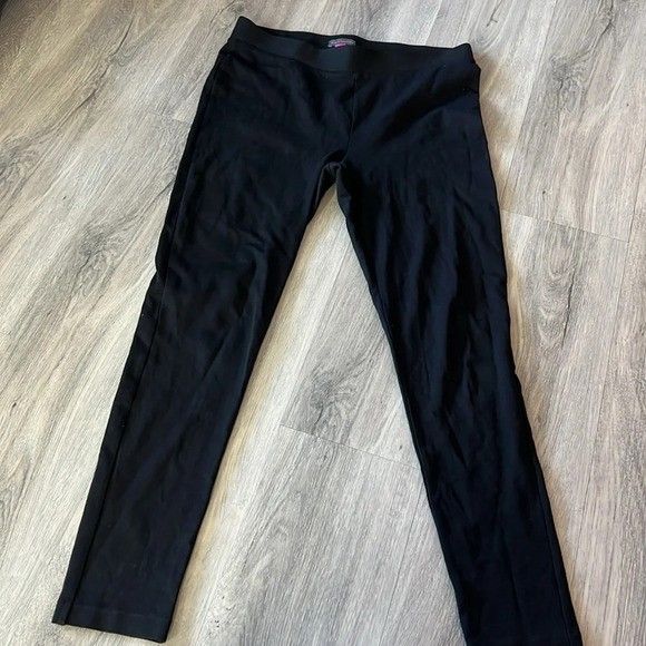 Vince Camuto black skinny leg pants size small