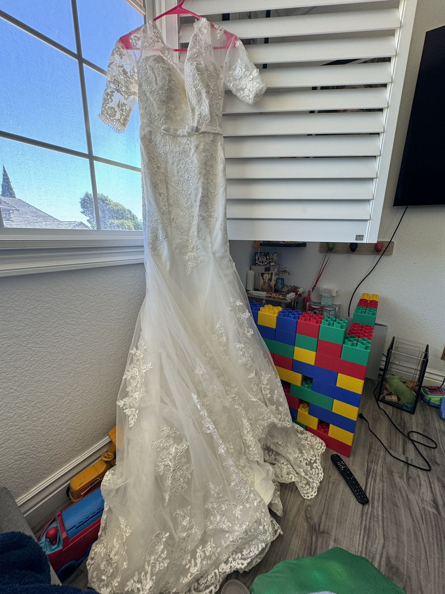 Brand New Off White Wedding Gown With Tail  Wedding Dress