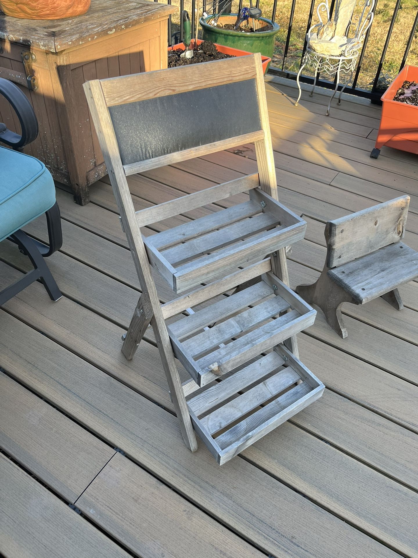 Wood Foldable Shelf With Chalkboard & Miniature Wooden Bench  