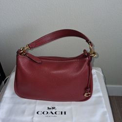 Coach  Cary Soft Pebble Leather Crossbody/Shoulder Bag 