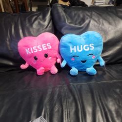 Holiday Homes 9.5 Inch Plush Hugs And Kisses