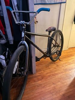Throne bike street co