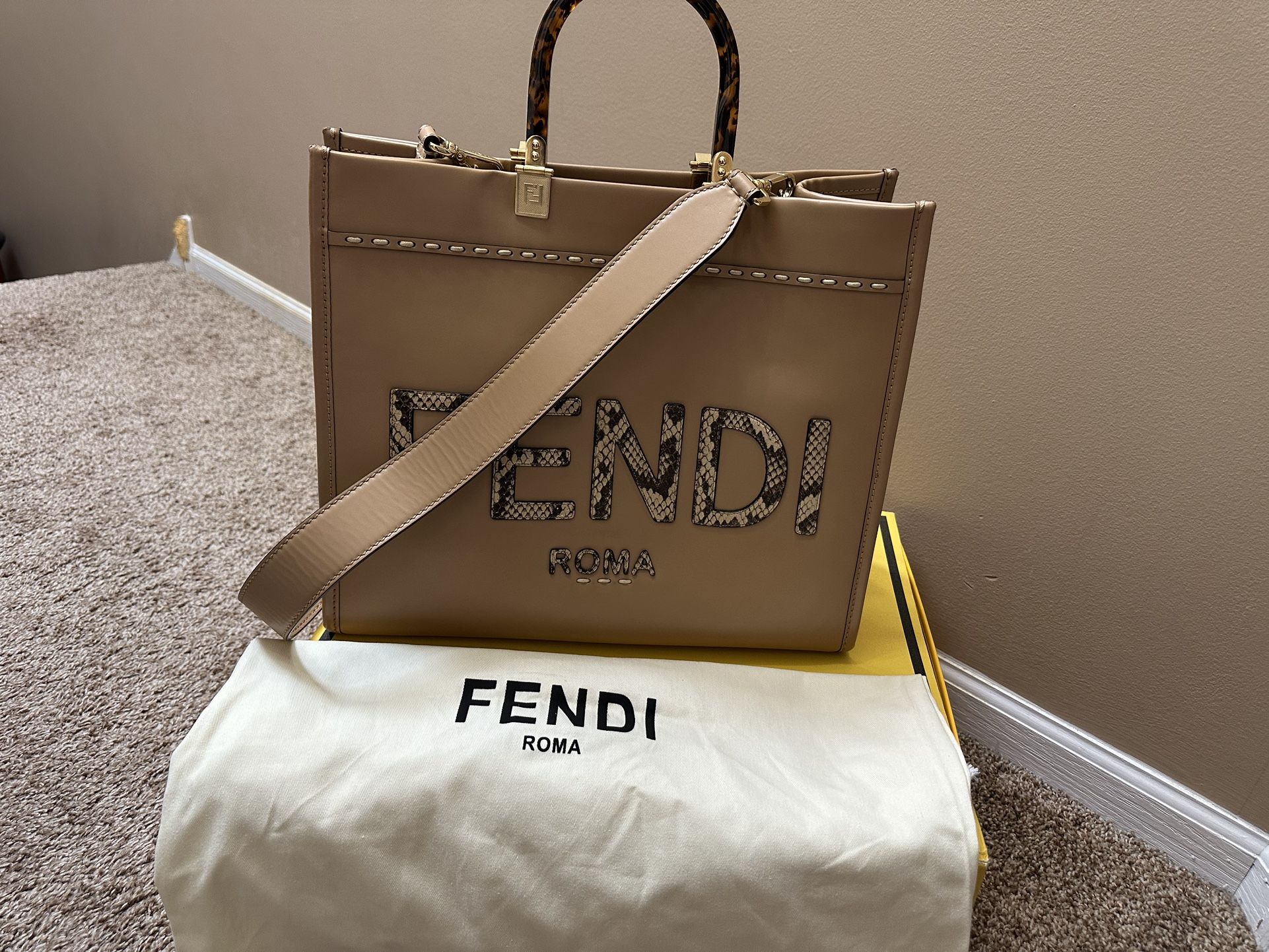 Fendi Sunshine Leather Tote Medium Brown