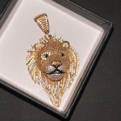 14kt Gold Lion Pendant