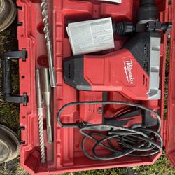 Milwaukee Rotary Hammer